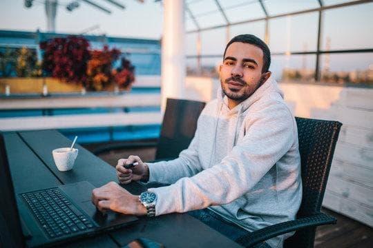 E-Cigarettes ve Elektronik Sigara Kullananların Yorumları ile Sağlıklı Alternatifler Keşfedin