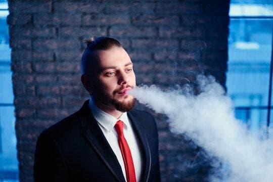 IBvape güvenlik rehberi ve IBvape kullanıcı uyarısı — patlayan elektronik sigara riskleri, nedenleri ve alınacak önlemler